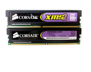 Corsair XMS2-6400 2GB (2 X 1GB) DDR2 800MHz PC2 240-pin